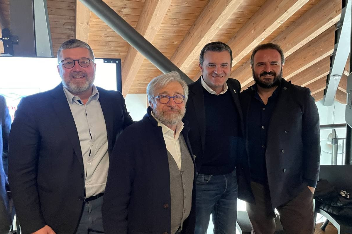 Nella foto da sinistra Jean-François Coquard, Roberto Lechiancole, Gianmarco Centinaio e Federico Gordin Prime Alture, “La Cantina di Milano” in collaborazione coi grandi chef